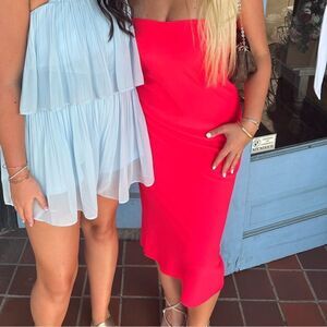 AMANDA UPRICHARD “Shiran” Strapless Midi Dress